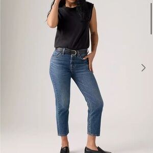 Levi’s 501 cropped lightweight denim 28